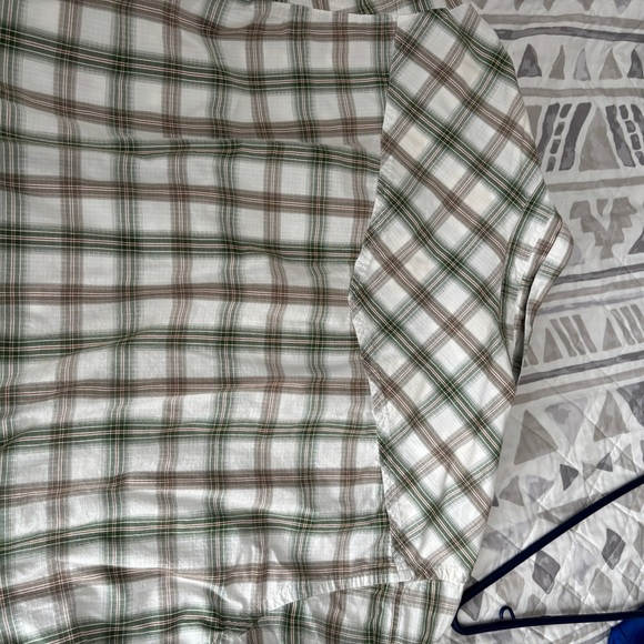 Patagonia cotton button down.  Size L - Picture 4 of 4